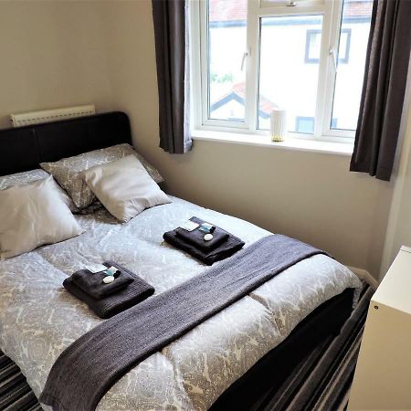 1 Bed Bagshot Pennyhill Accommodation Ngoại thất bức ảnh