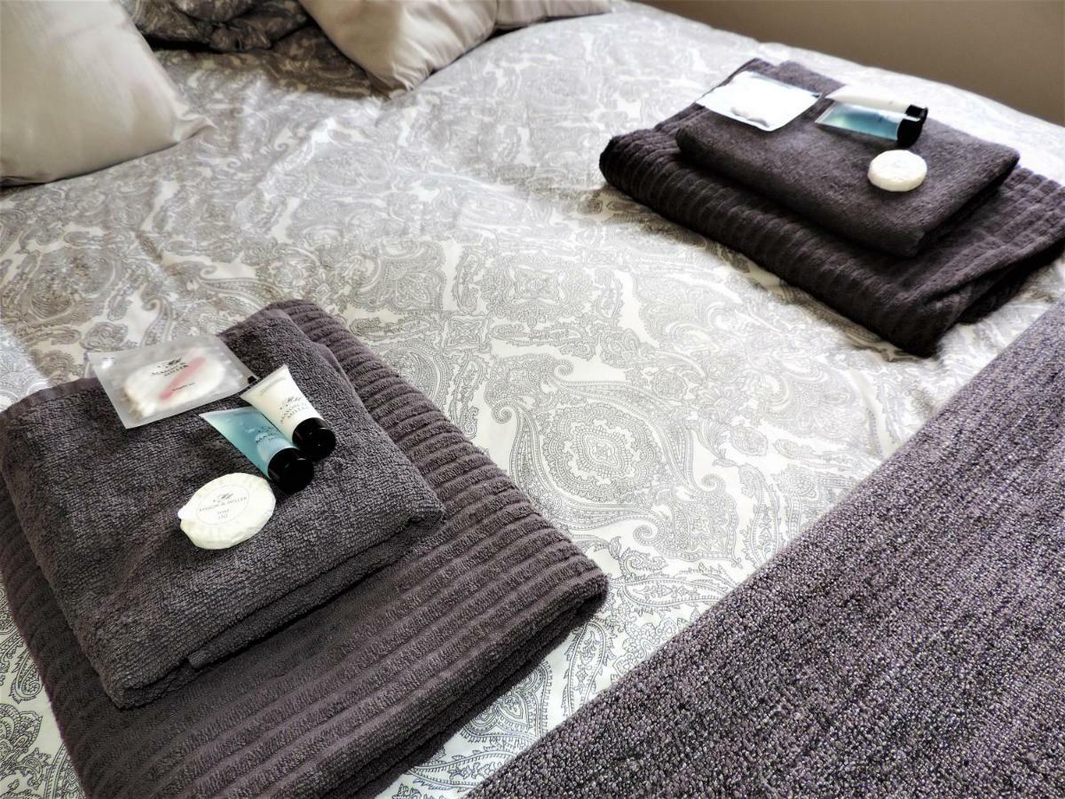 1 Bed Bagshot Pennyhill Accommodation Ngoại thất bức ảnh