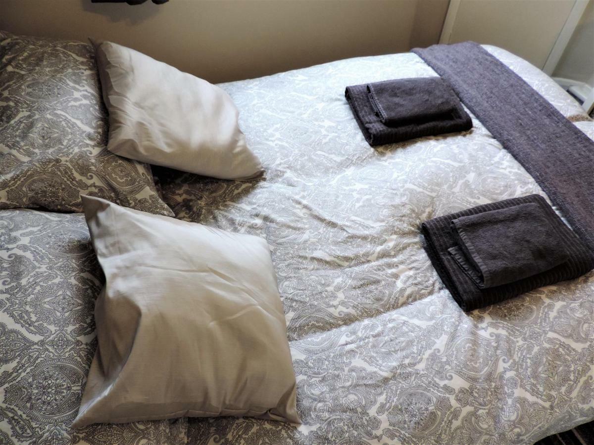 1 Bed Bagshot Pennyhill Accommodation Ngoại thất bức ảnh